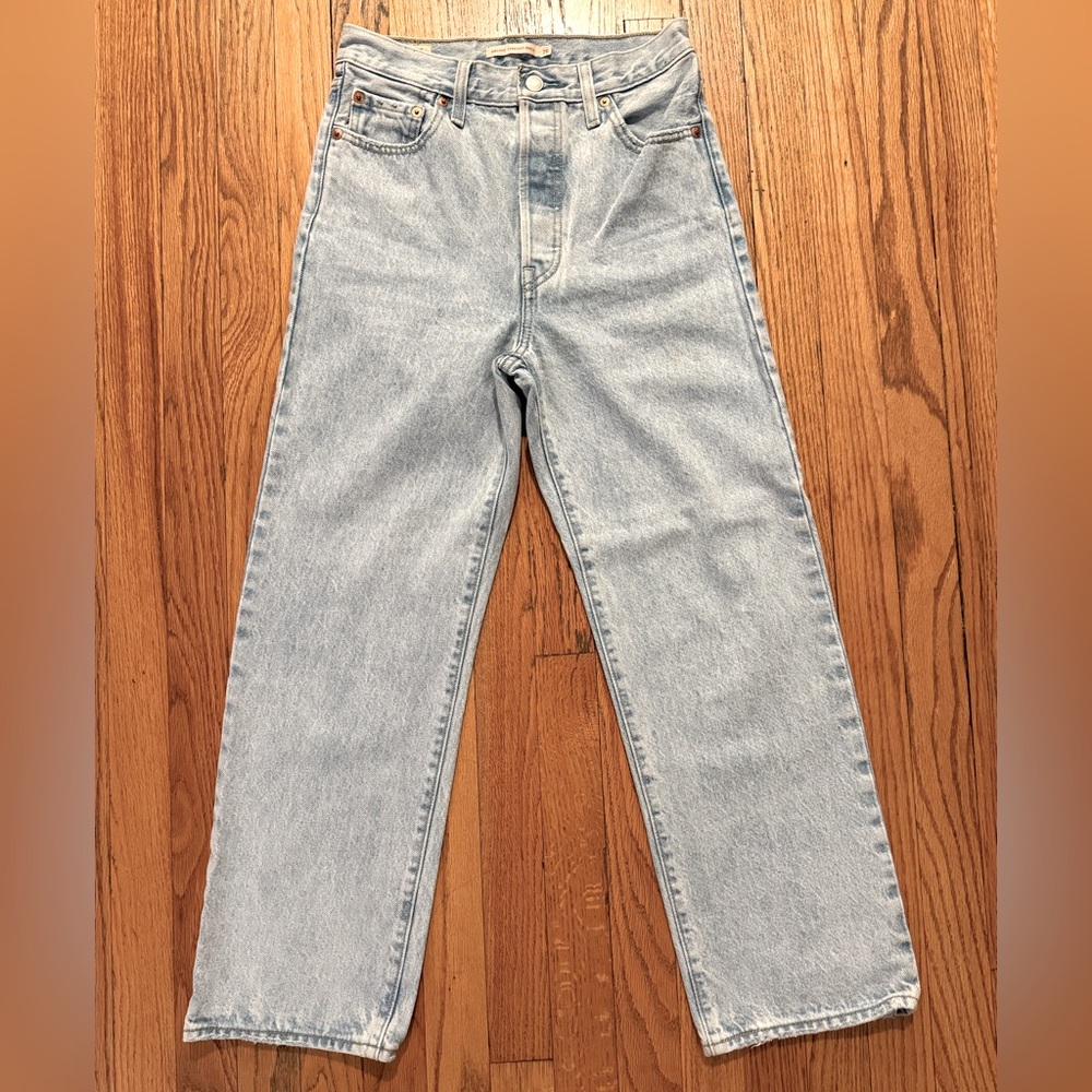 Levi’s Ribcage straight ankle jeans